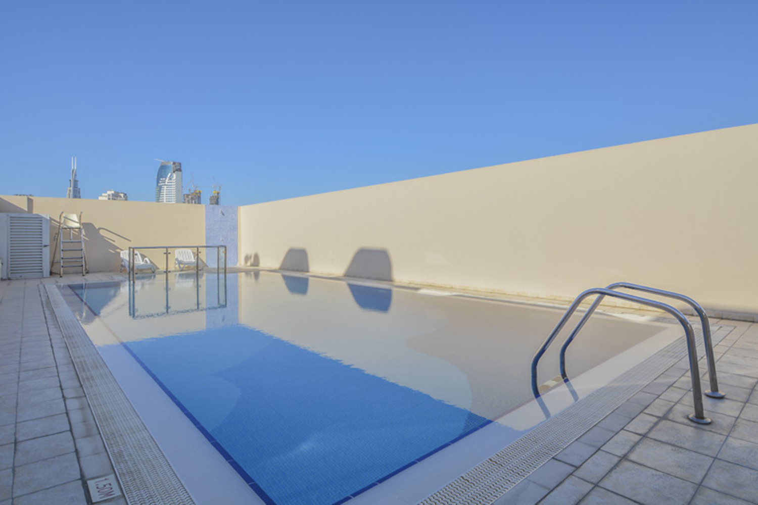 1 Bedroom Apartment in Mayfair Tower