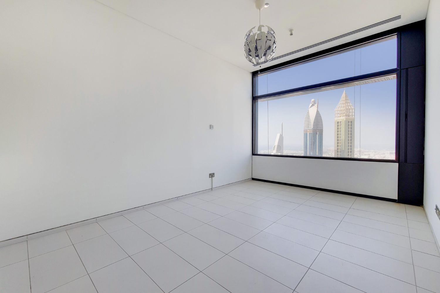 2 Bedrooms Apartment in Index Tower
