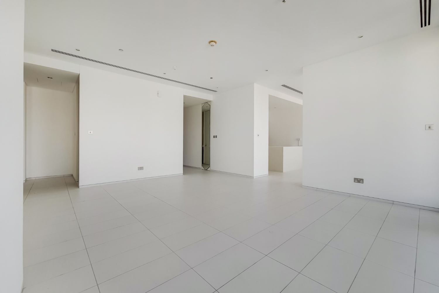 2 Bedrooms Apartment in Index Tower