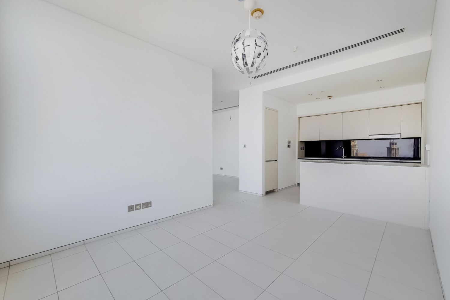 2 Bedrooms Apartment in Index Tower