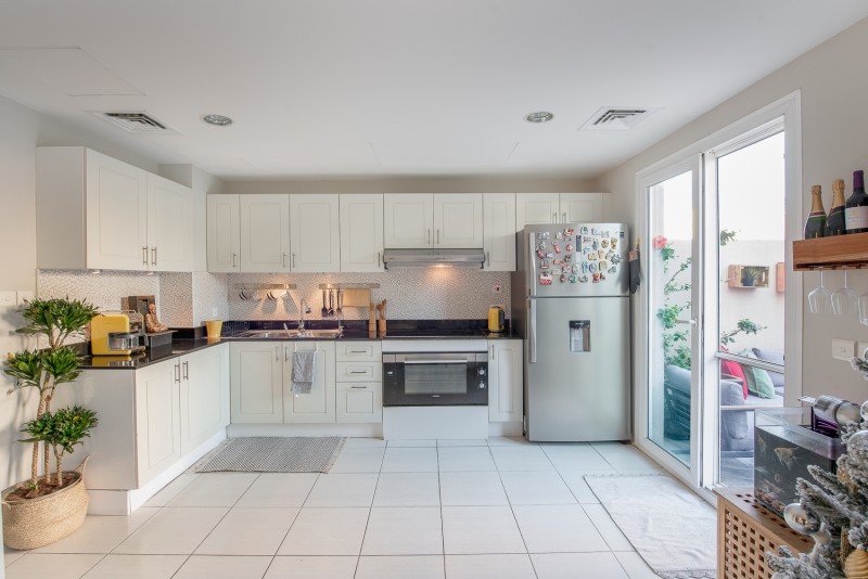 2 Bedrooms Villa in Springs 2