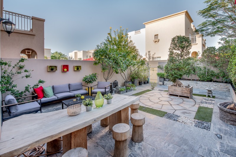 2 Bedrooms Villa in Springs 2