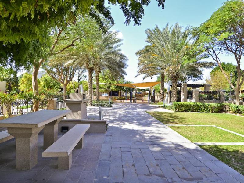 3 Bedrooms Villa in Savannah 1