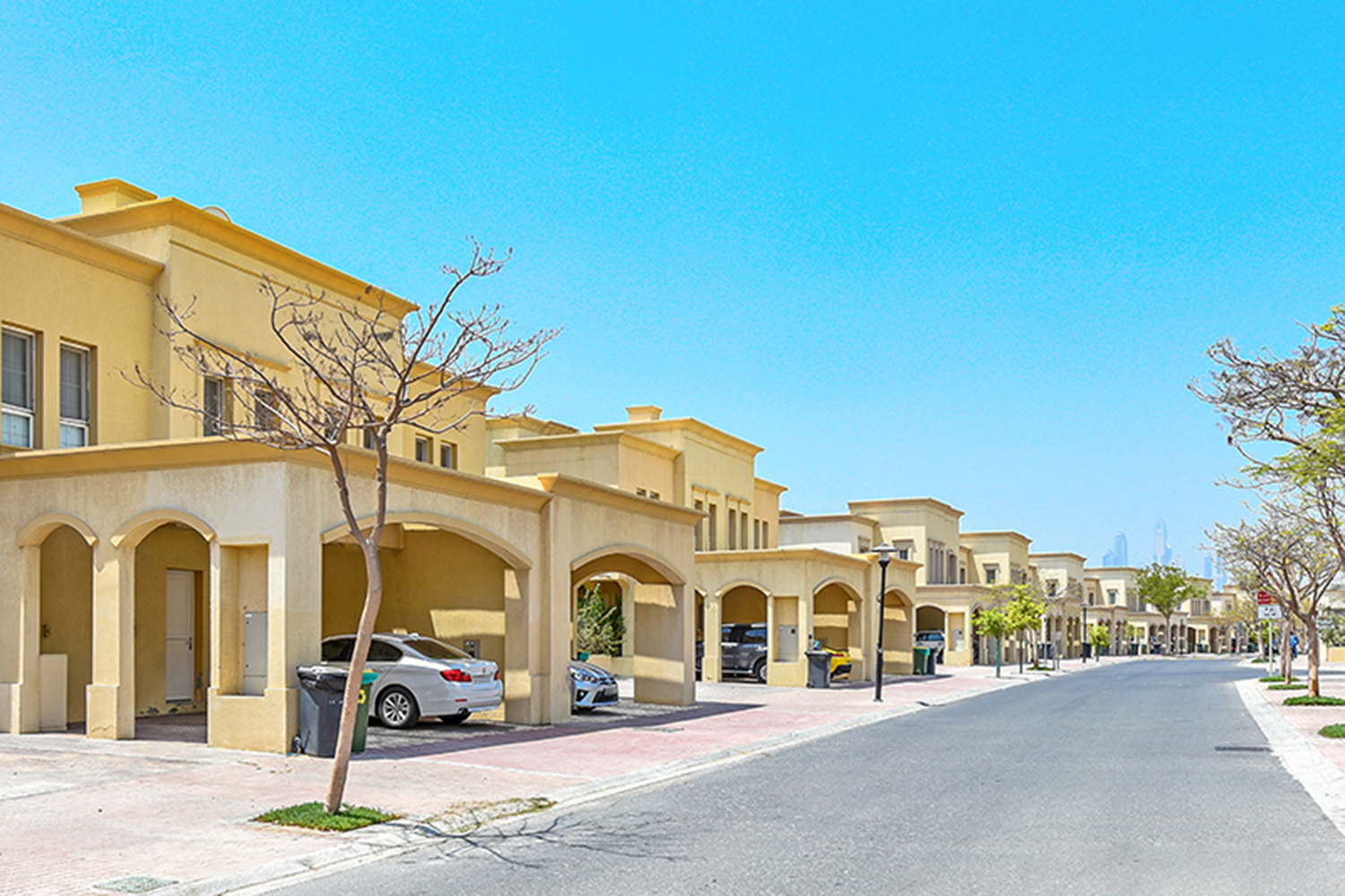 2 Bedrooms Villa in Springs 3