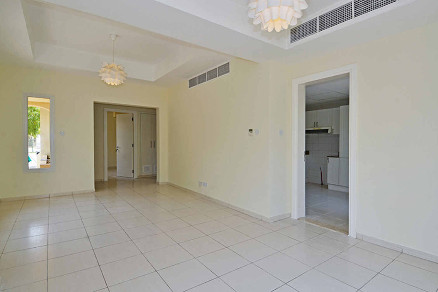 2 Bedrooms Villa in Springs 3