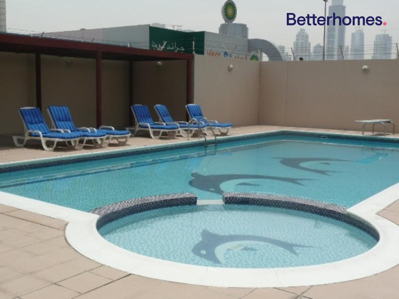 9 Bedrooms Villa in Umm Suqeim 3 Villas