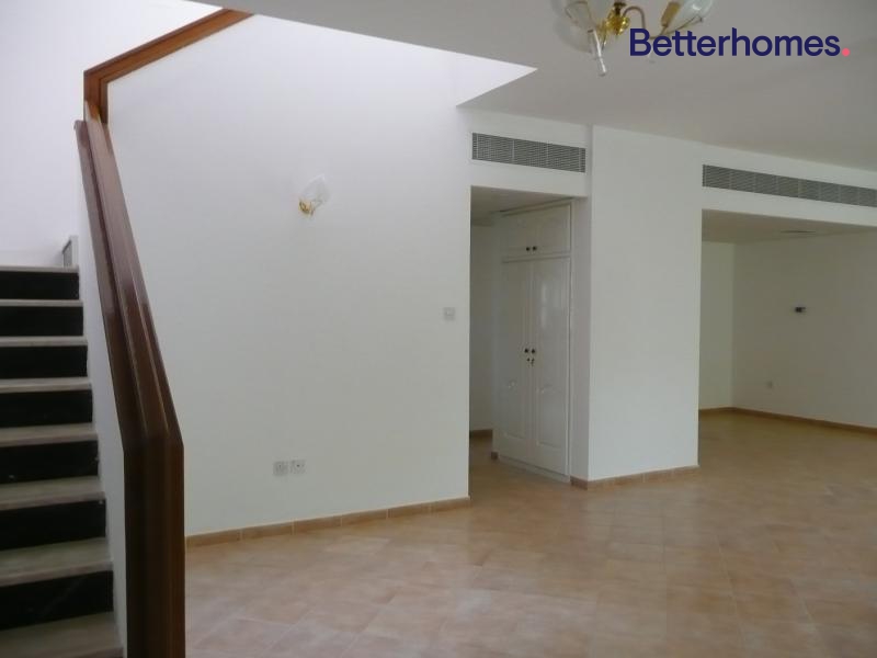 9 Bedrooms Villa in Umm Suqeim 3 Villas