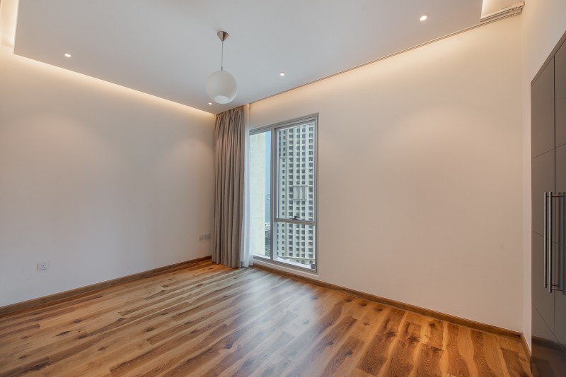 3 Bedrooms Apartment in Shemara Tower
