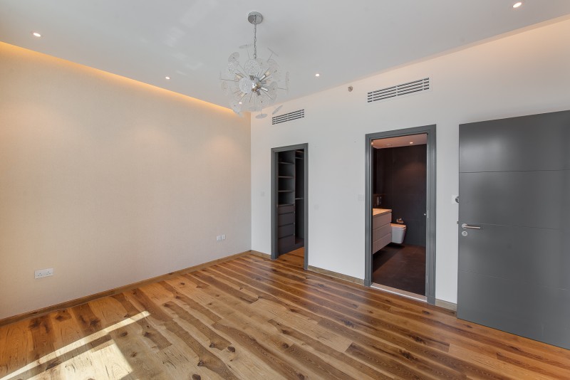 3 Bedrooms Apartment in Shemara Tower