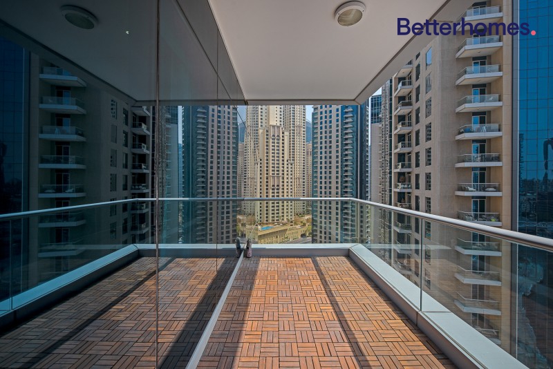 3 Bedrooms Apartment in Shemara Tower