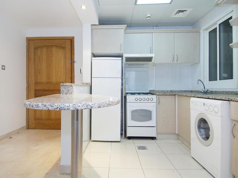 1 Bedroom Apartment in Al Meraikhi Tower