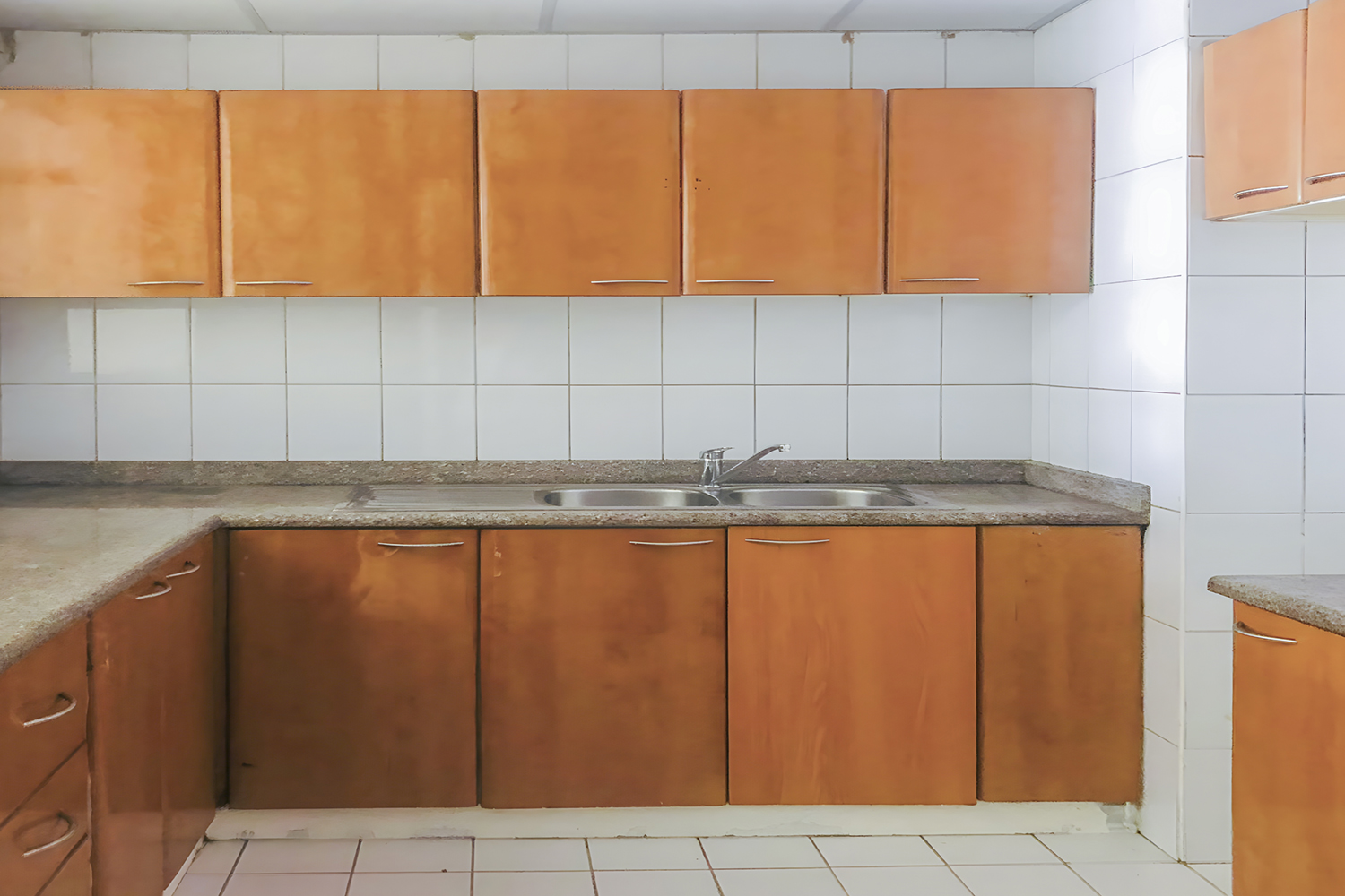 1 Bedroom Apartment in China Cluster