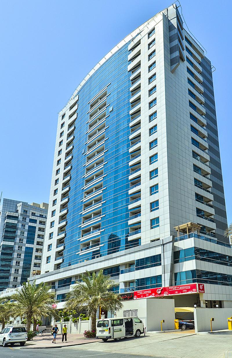 3 Bedrooms Apartment in Marina Diamond 4