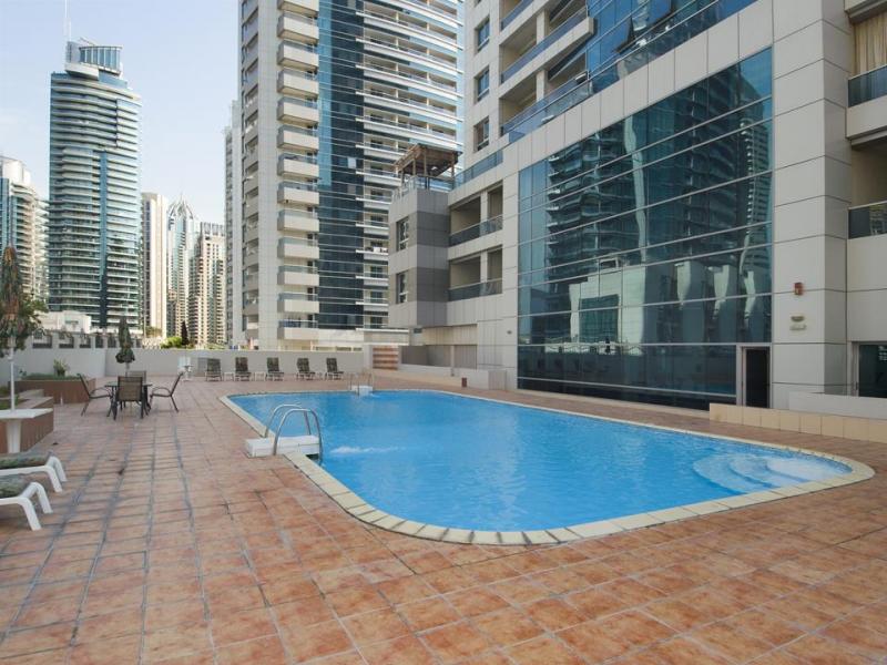 3 Bedrooms Apartment in Marina Diamond 4