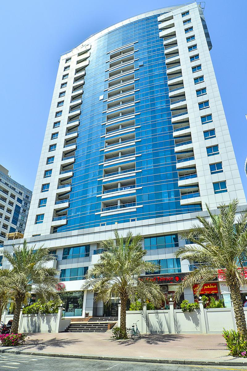 3 Bedrooms Apartment in Marina Diamond 4
