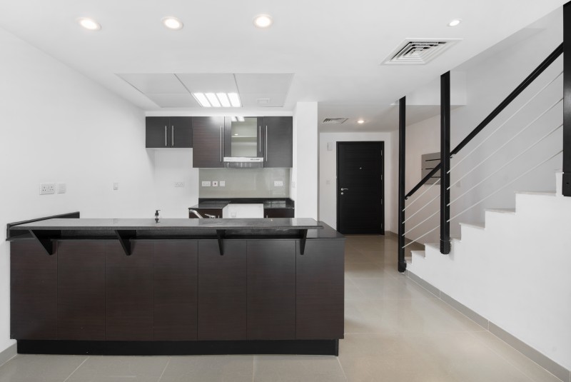 3 Bedrooms Townhouse in Contemporary Style