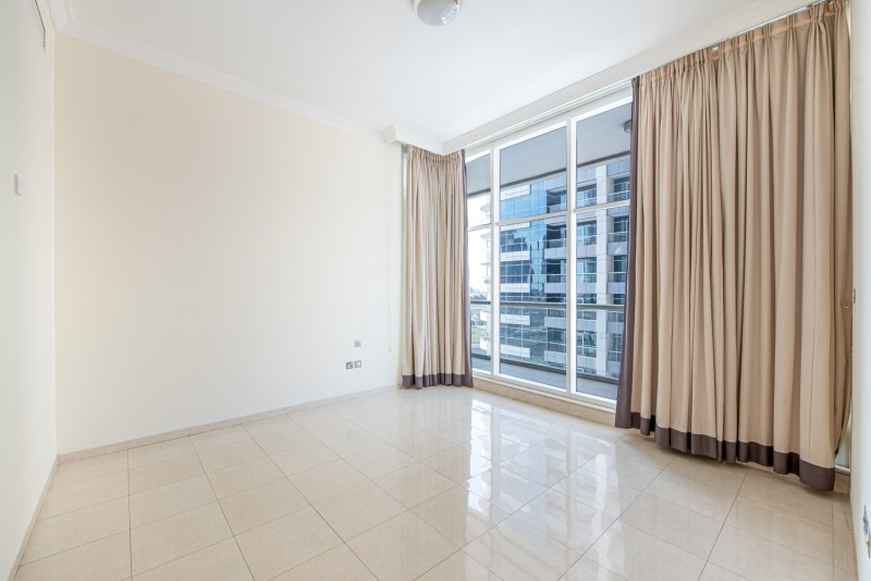 3 Bedrooms Apartment in Trident Waterfront