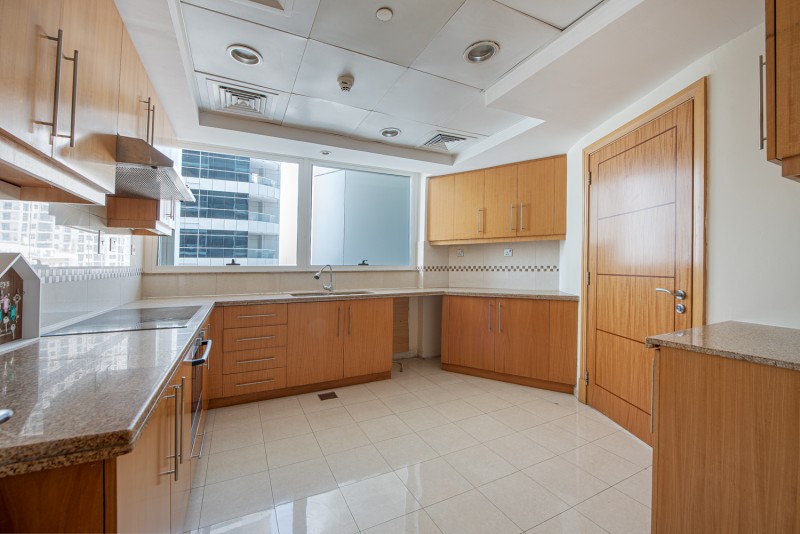 3 Bedrooms Apartment in Trident Waterfront