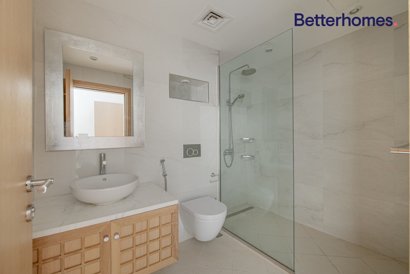 3 Bedrooms Apartment in Emerald Residence