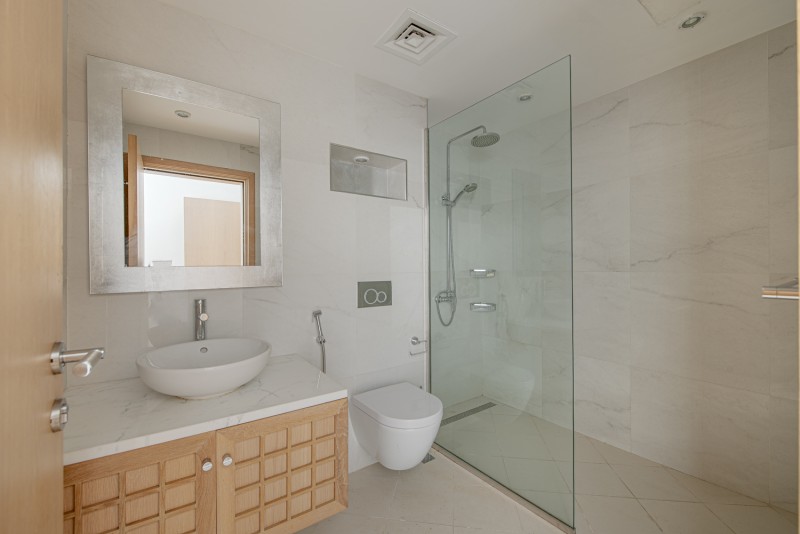 3 Bedrooms Apartment in Emerald Residence