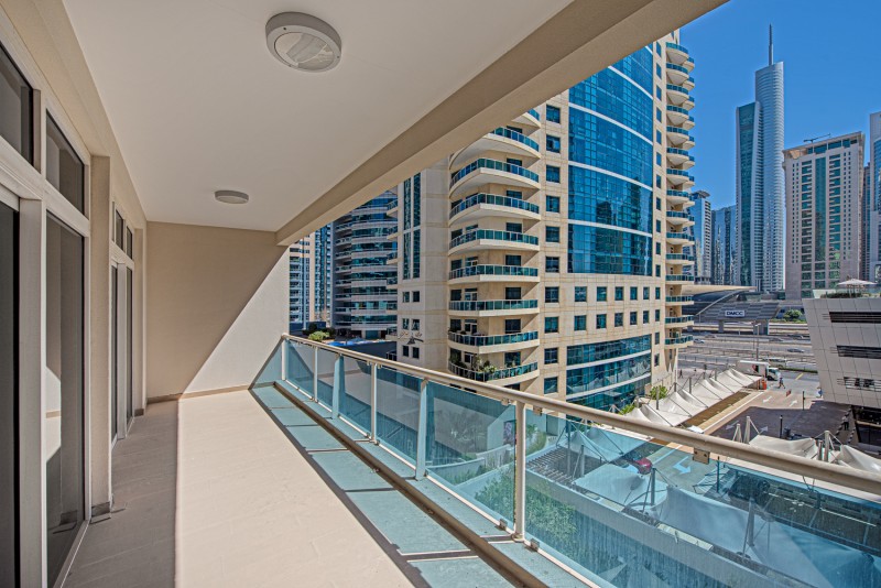 3 Bedrooms Apartment in Emerald Residence