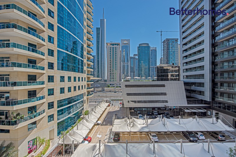 3 Bedrooms Apartment in Emerald Residence