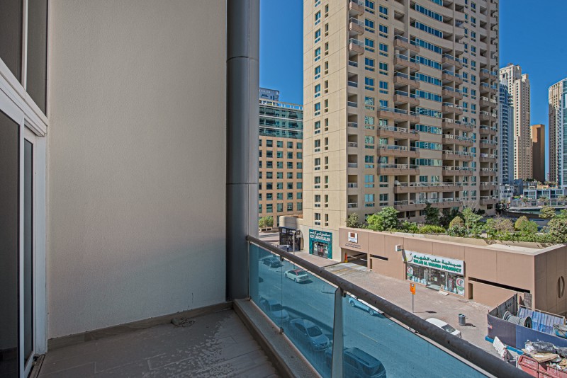 3 Bedrooms Apartment in Emerald Residence