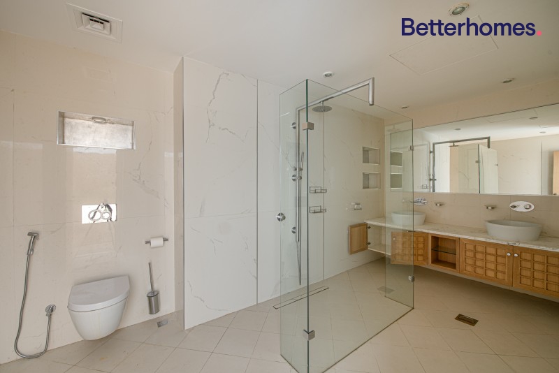 3 Bedrooms Apartment in Emerald Residence