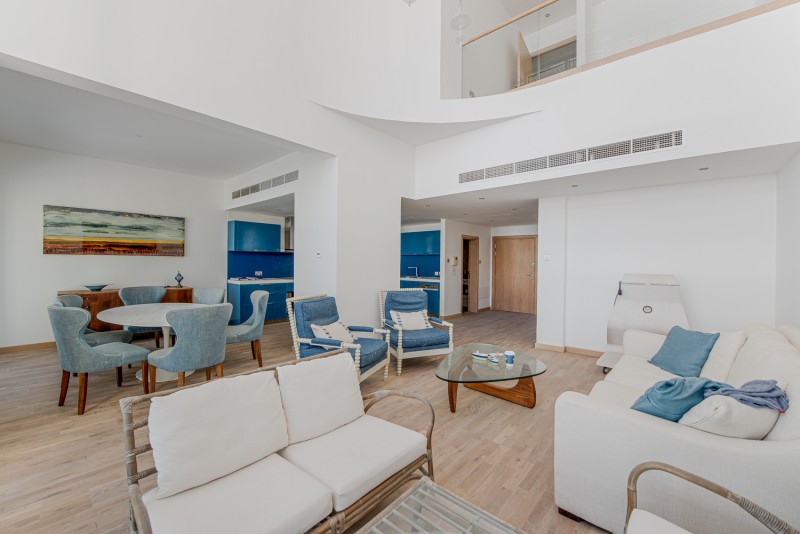 3 Bedrooms Apartment in Emerald Residence