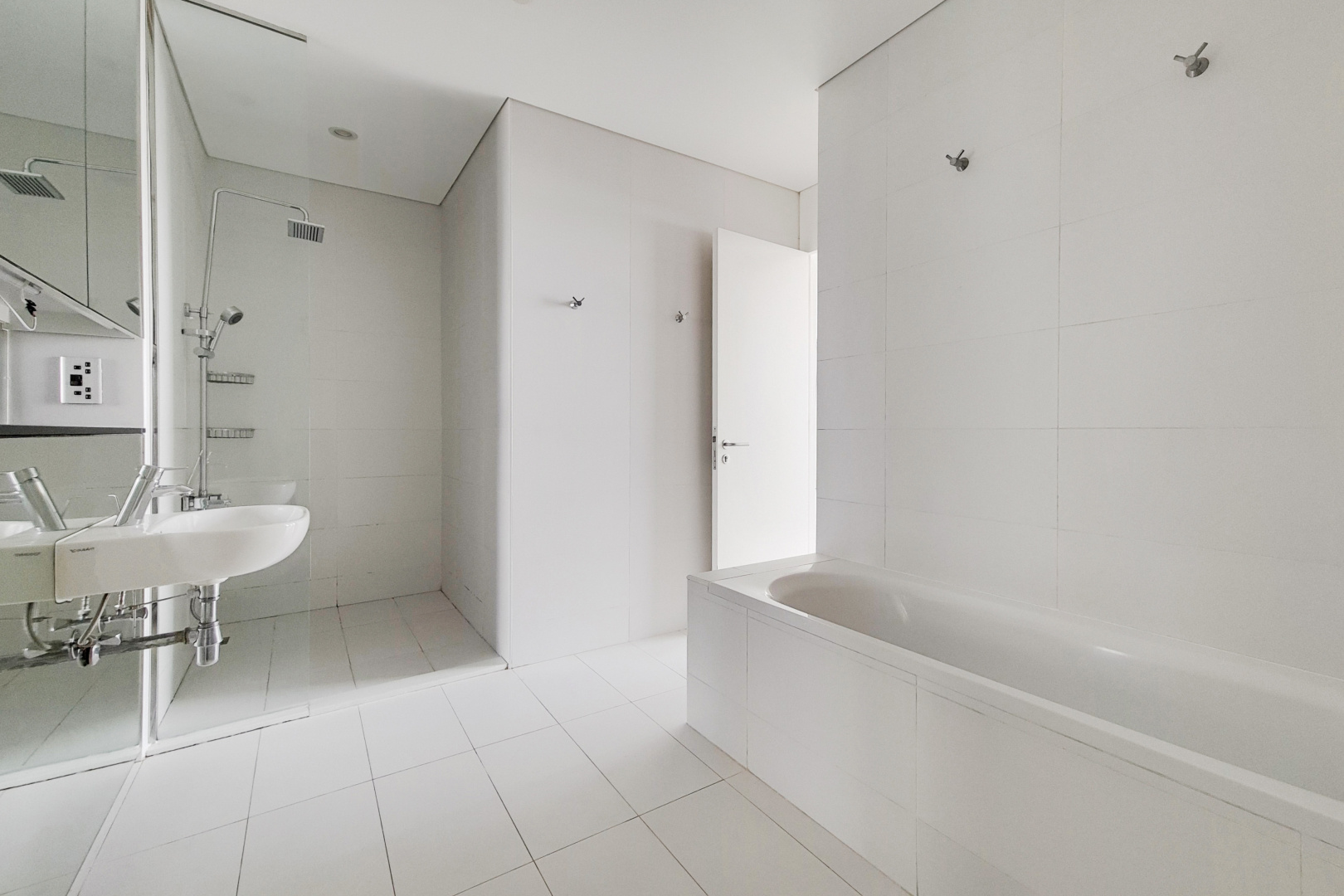 1 Bedroom Apartment in Index Tower