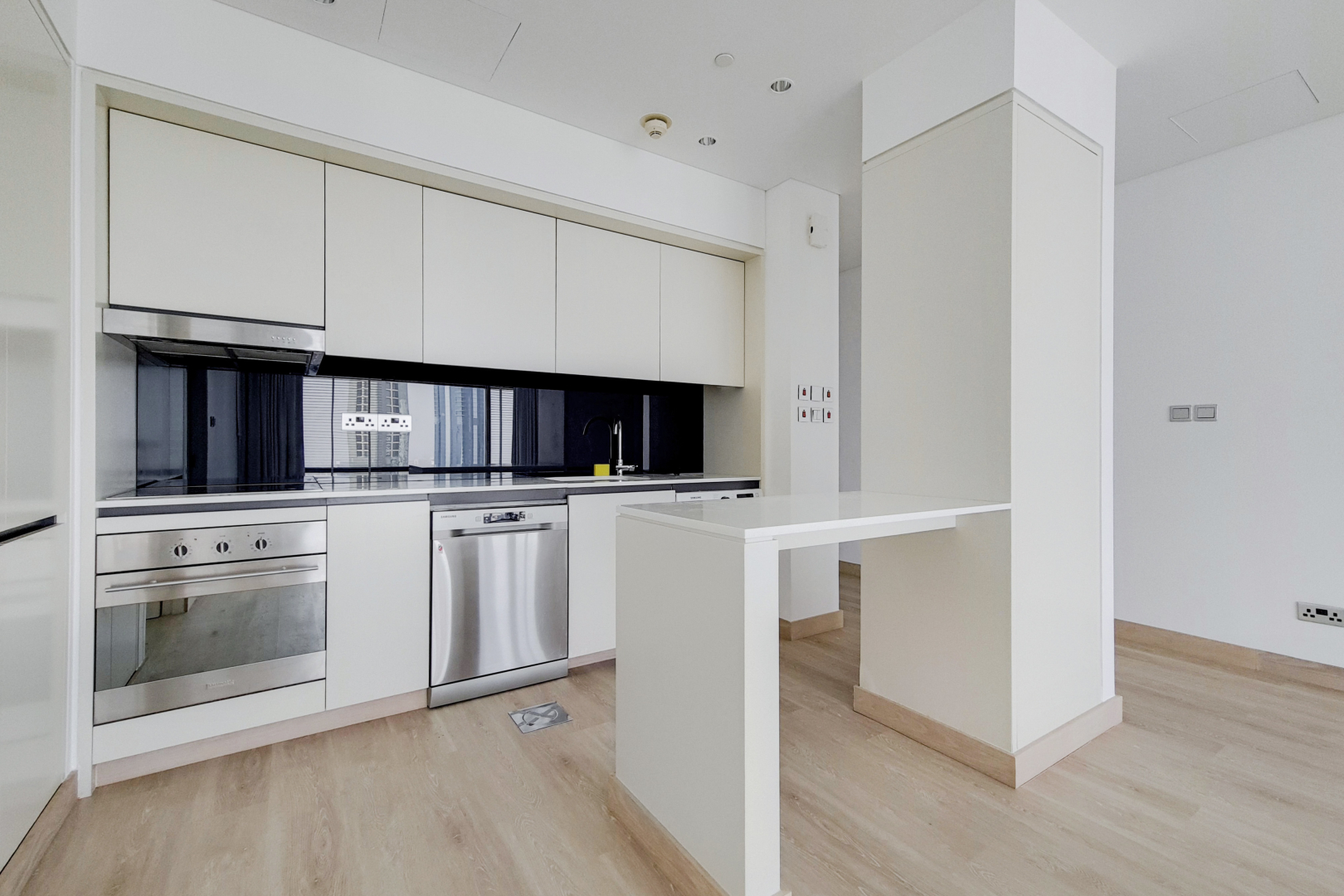 1 Bedroom Apartment in Index Tower