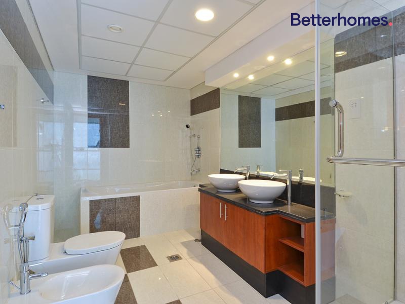 2 Bedrooms Apartment in Park Tower B