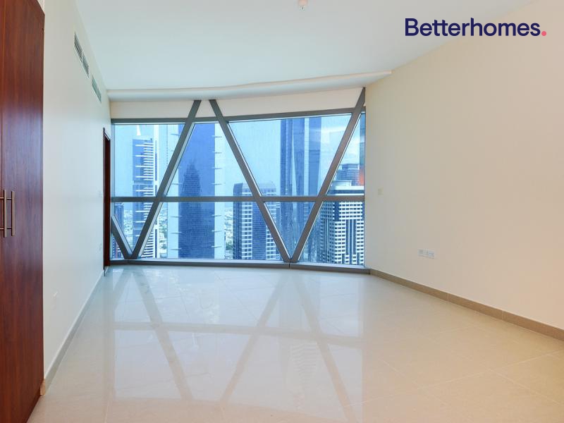 2 Bedrooms Apartment in Park Tower B