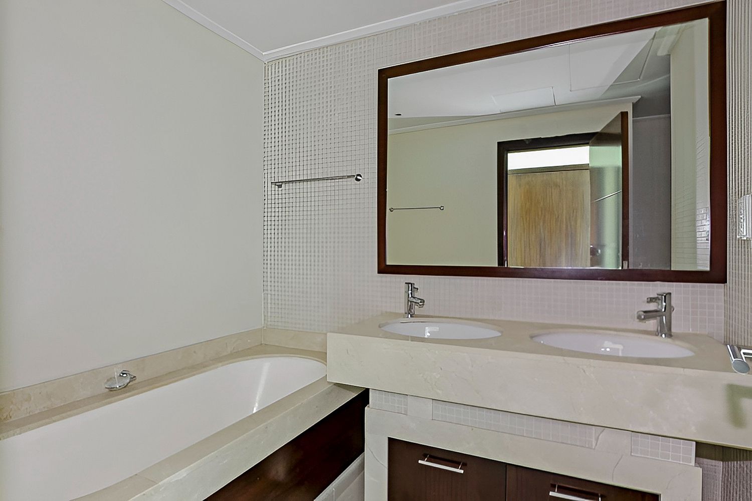 1 Bedroom Apartment in Beauport Tower