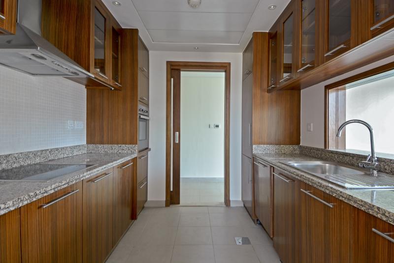 2 Bedrooms Apartment in Aurora Tower