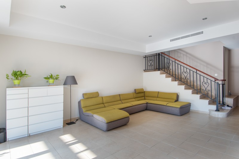 2 Bedrooms Villa in Palmera 2