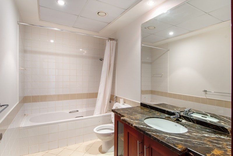 2 Bedrooms Villa in Palmera 2