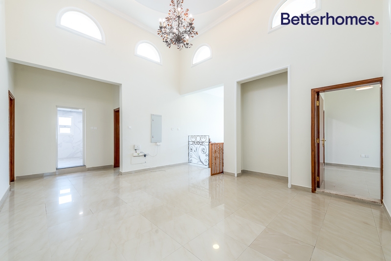 6 Bedrooms Villa in Al Quoz 1