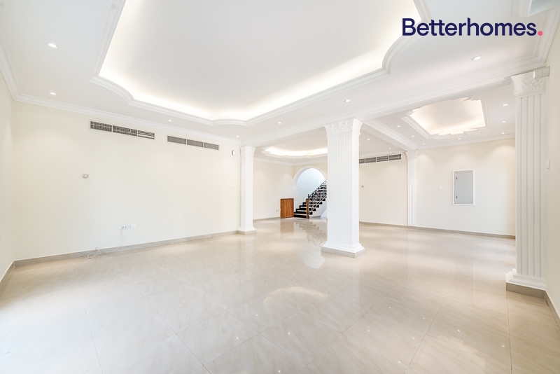 6 Bedrooms Villa in Al Quoz 1