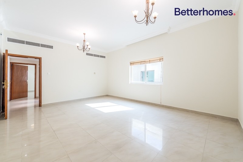6 Bedrooms Villa in Al Quoz 1