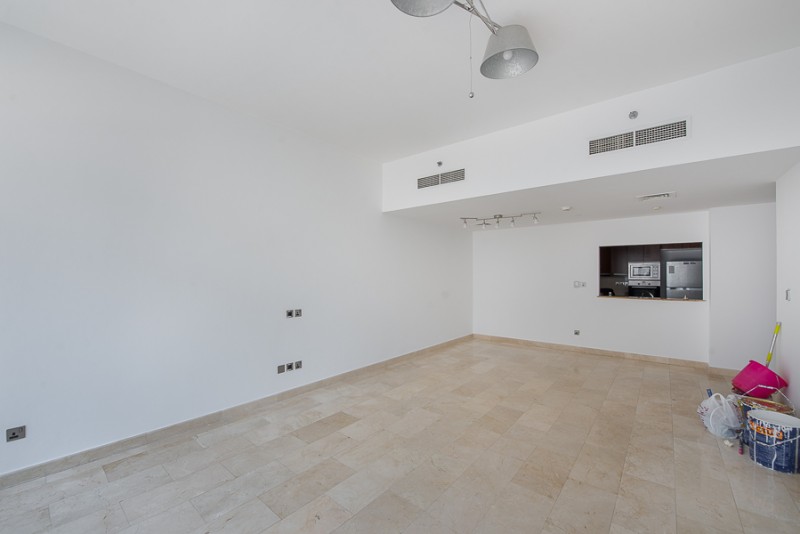 2 Bedrooms Apartment in Trident Bayside