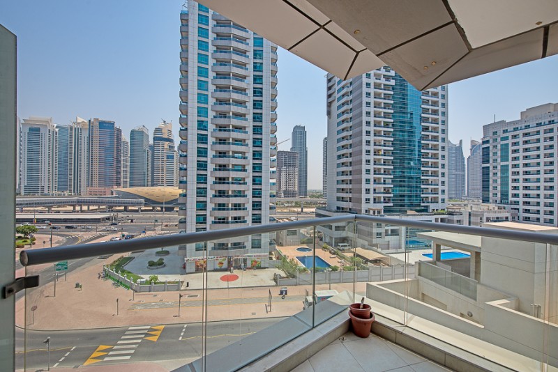 2 Bedrooms Apartment in Trident Bayside