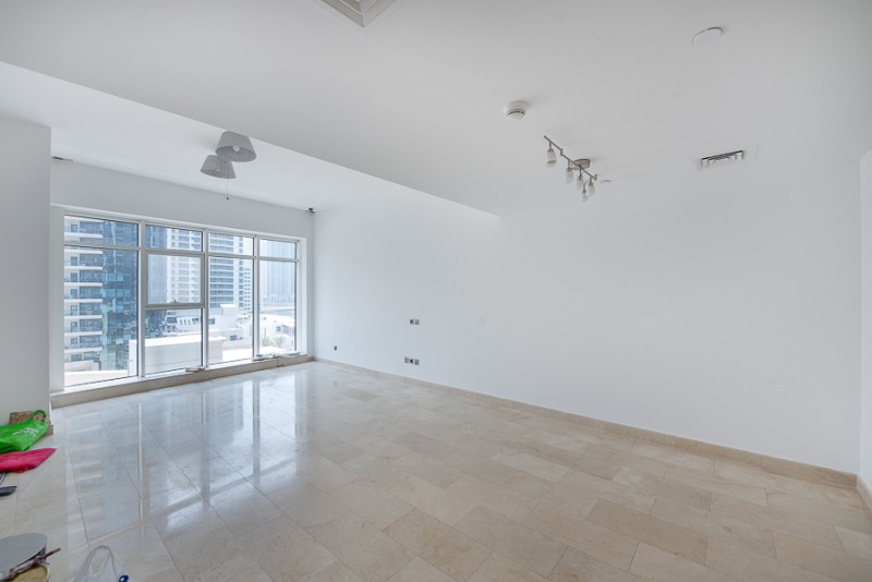 2 Bedrooms Apartment in Trident Bayside