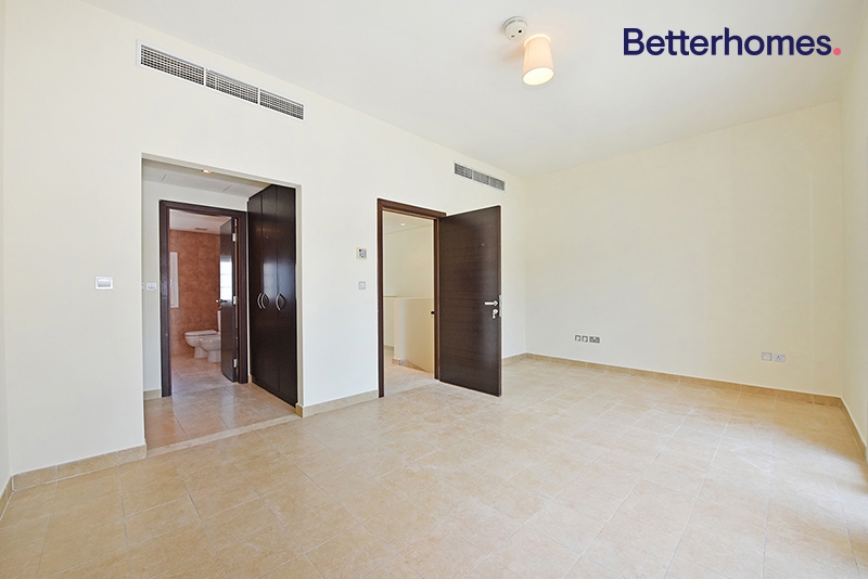 1 Bedroom Villa in Mediterranean Townhouse