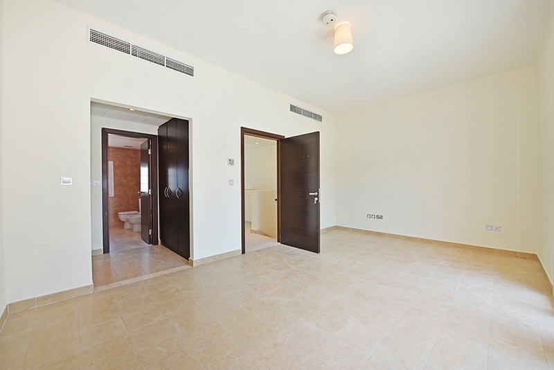 1 Bedroom Villa in Mediterranean Townhouse
