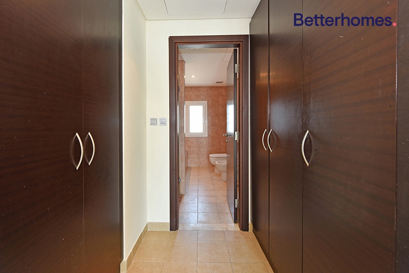 1 Bedroom Villa in Mediterranean Townhouse