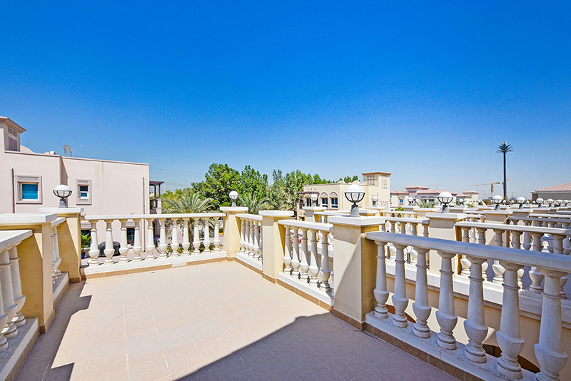 1 Bedroom Villa in Mediterranean Townhouse