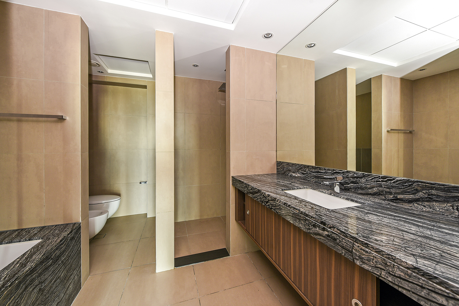 2 Bedrooms Apartment in The Onyx Tower 2