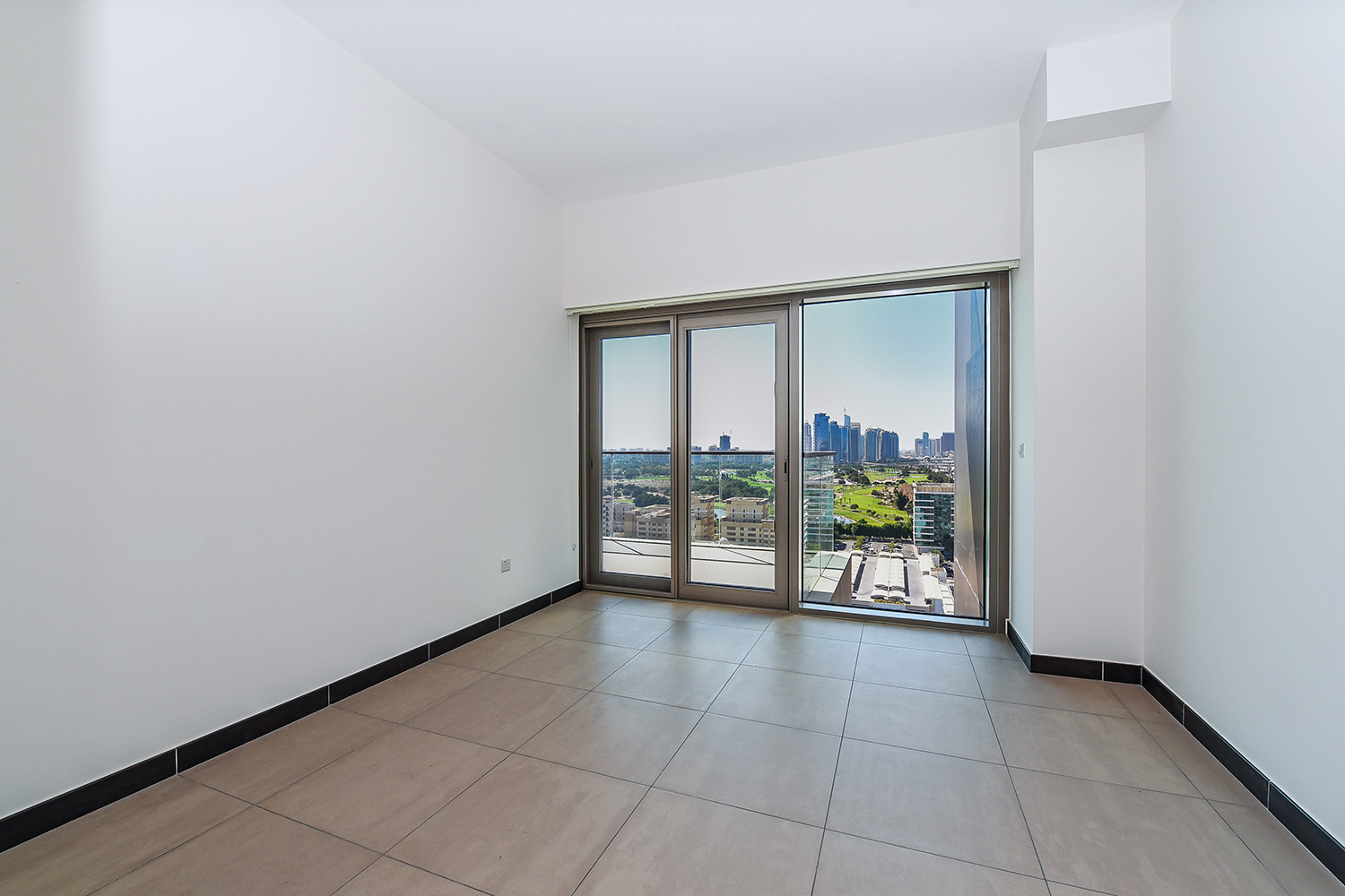 2 Bedrooms Apartment in The Onyx Tower 2