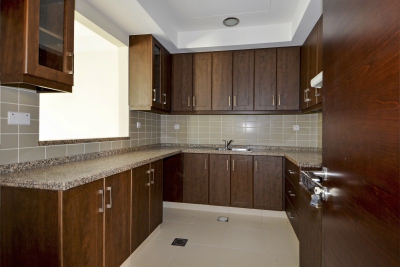 3 Bedrooms Villa in Mira 3